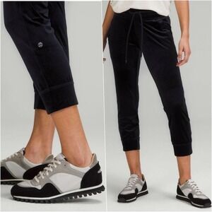 Lululemon Velvet Crop 25" Jogger Pants Black Navy 4 NWOT